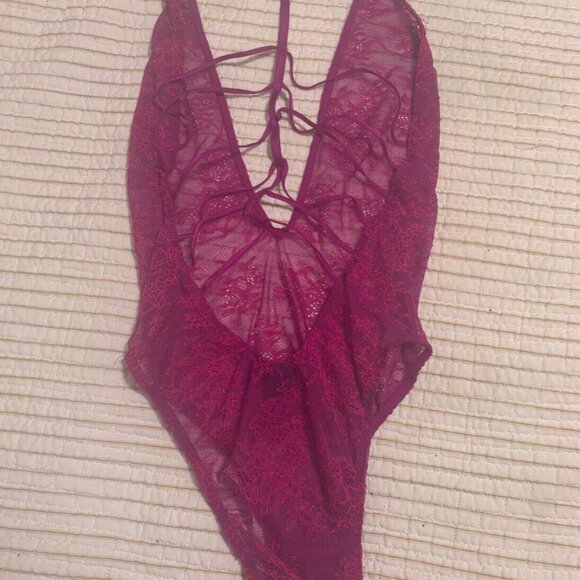 Victoria's Secret Lace Purple/Pink Lingerie Strappy Back Bodysuit Size Small - Picture 3 of 5